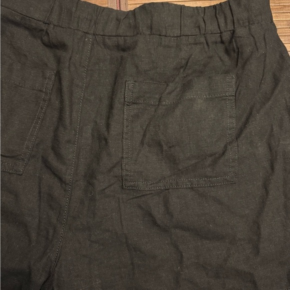 Briggs Ladies' Linen Blend Pull-On Beach Short, Large Black Front & Back Pockets - Picture 5 of 7
